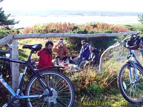 hiking holidays khibiny tundra rafting holidays umba river biking cycling white sea coast adventure holidays kola peninsula russia