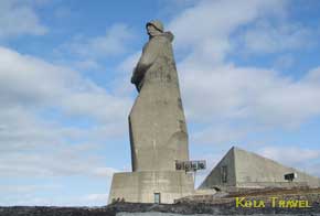 KolaTravel bus holiday groups White Barents Sea Russian Lapland Lappish culture Saami Pomor sightseeing Murmansk Polar circle Kandalaksha Apatity Kirovsk Monchegorsk Lovozero Khibiny mountains holiday excursions coast-dweller guide Ivalo Kola Peninsula indigenous people labyrinths Lotta historical museums tour tours Alakurtti Northwest Russia winter