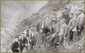 kolatravel history Kola Peninsula Russia Russian Pechenga petroglyphs Kanozero Arctic Fersman Finno-Ugric Nova Zembla icebreaker North Pole proto-Lapps